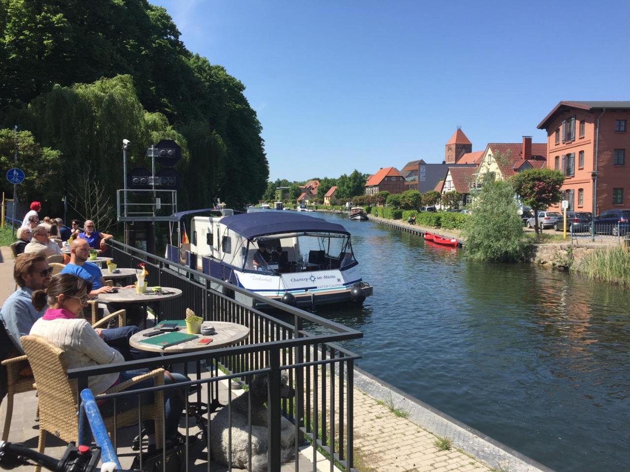 Sonntag Plau am See